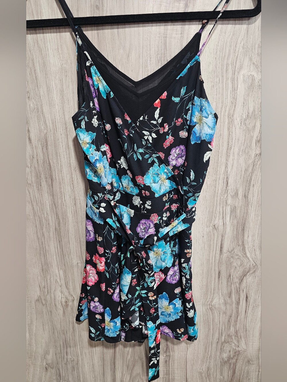 Express Black Floral Wrap Tie Romper Size 6